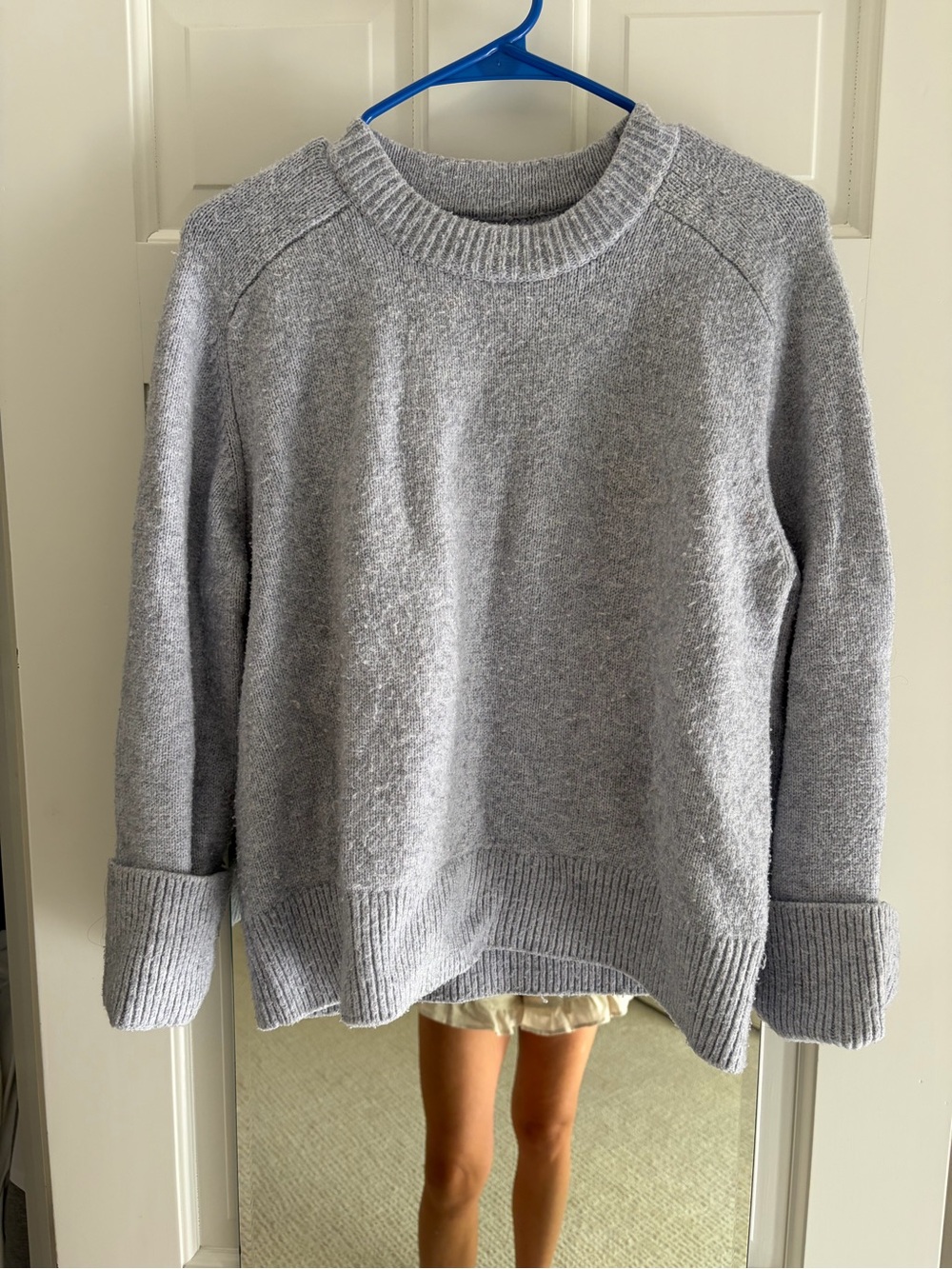 Abercrombie & Fitch Light Gray Crewneck Sweater